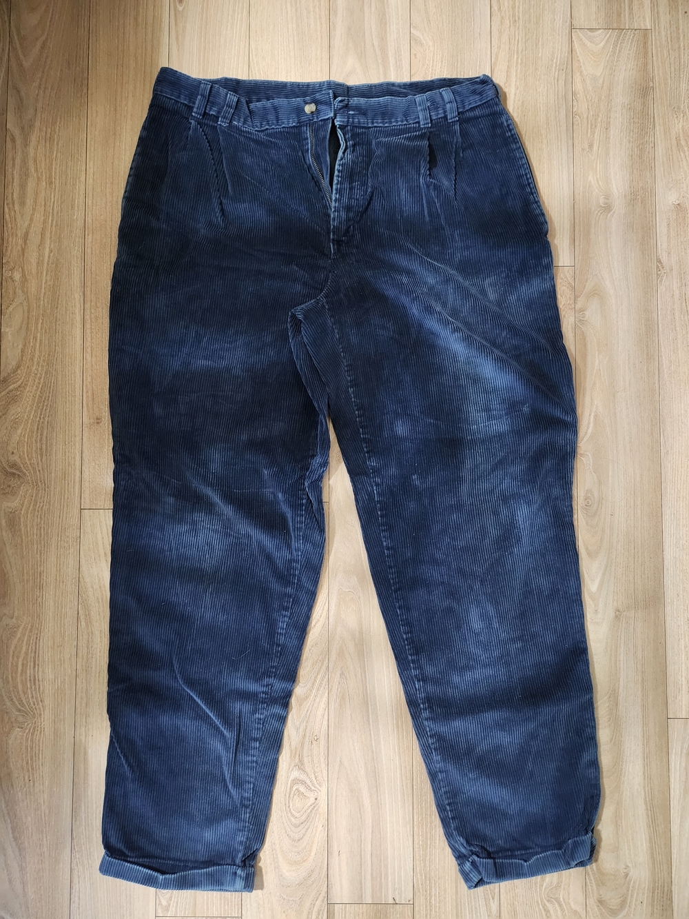 Vintage Woolrich Men's Corduroy Pants - Navy 36x32 Used